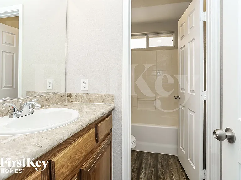 4032 Villa Serena Ln — Photo 13