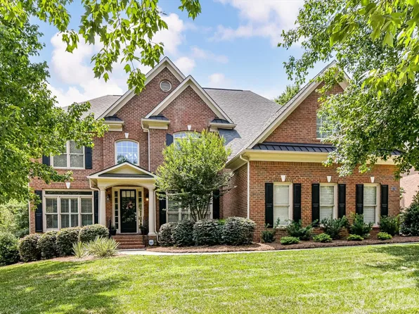 515 Three Greens Dr, Huntersville, NC 28078