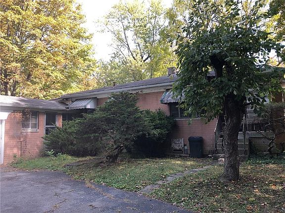 3rd image of 9222 E 10th St