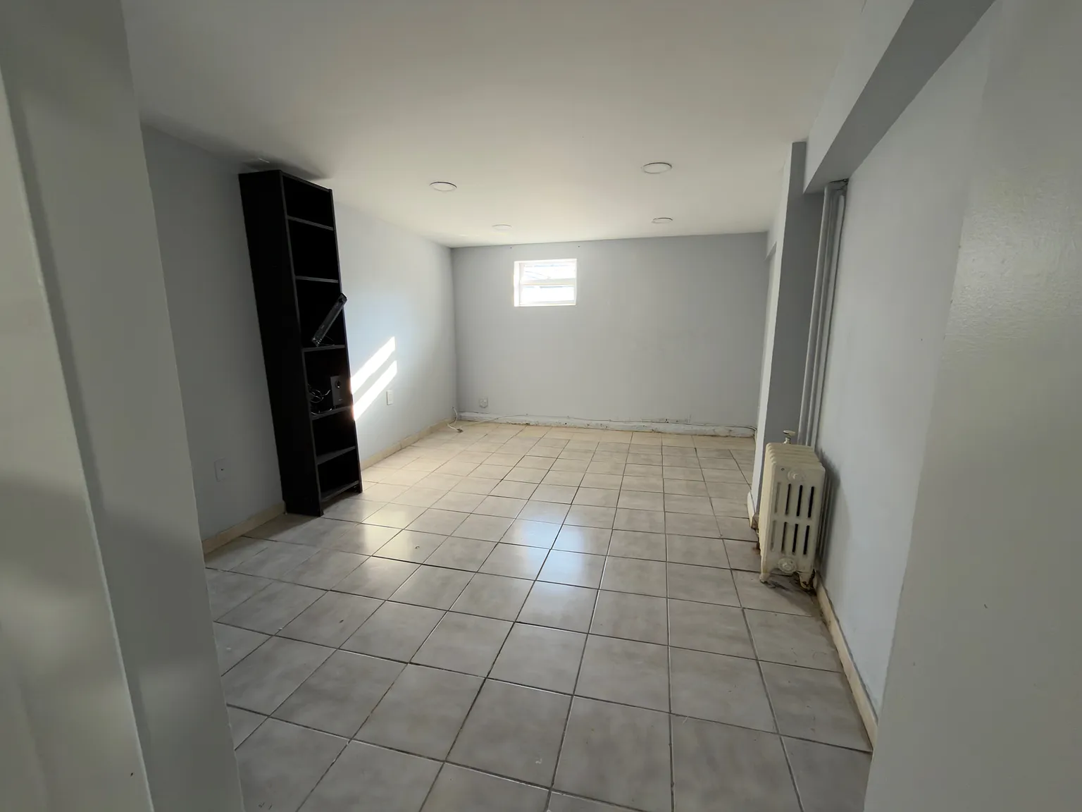 5 bed, 1400 sqft, $2,800 — Photo 4