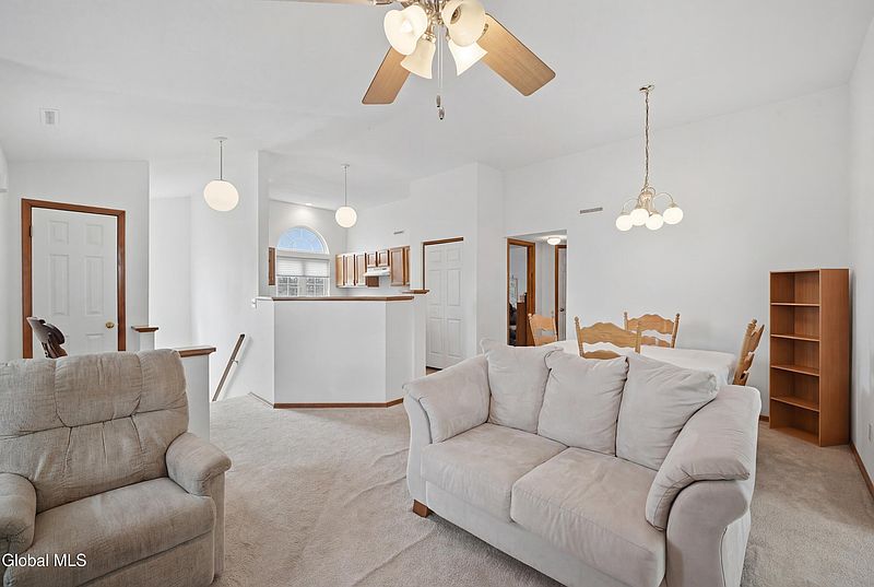 5th image of 824 Ridge Circle