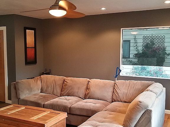 2nd image of 1609 Bel Air Pl