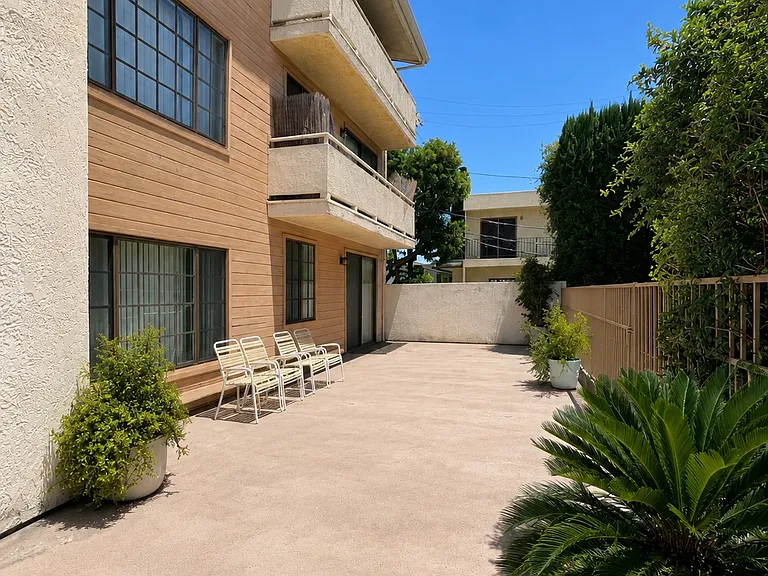 4314 Matilija Ave — Photo 13