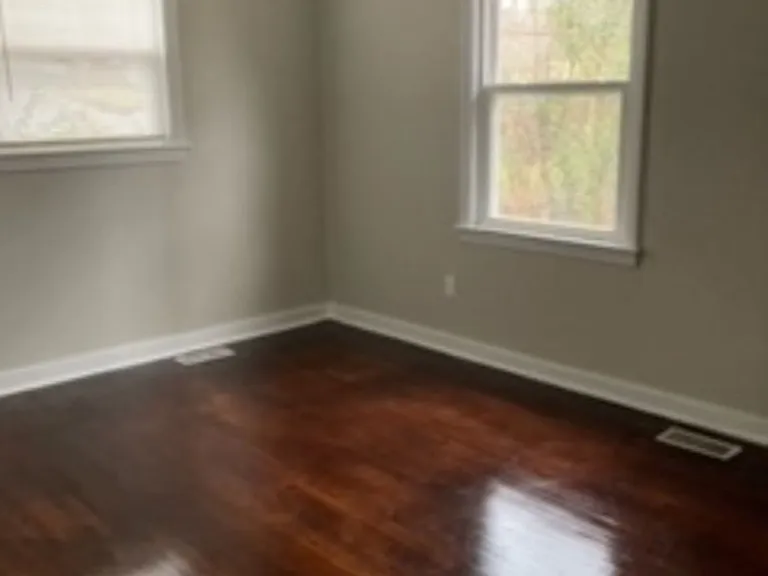 509 Sinclair St — Photo 13