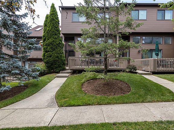 3rd image of 81 Timberline Dr