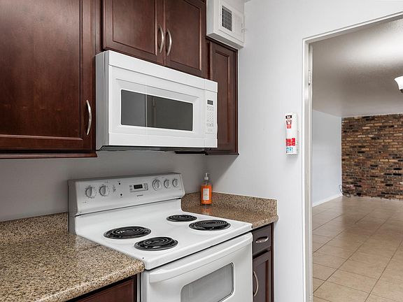 4th image of 2101 Fountain View Dr APT 68B