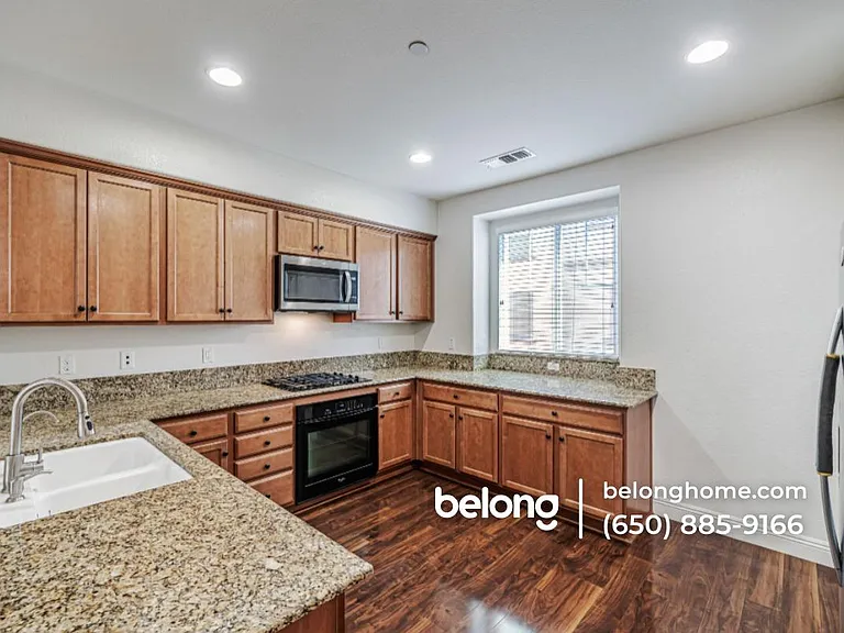 6704 S Mariposa Ln — Photo 13