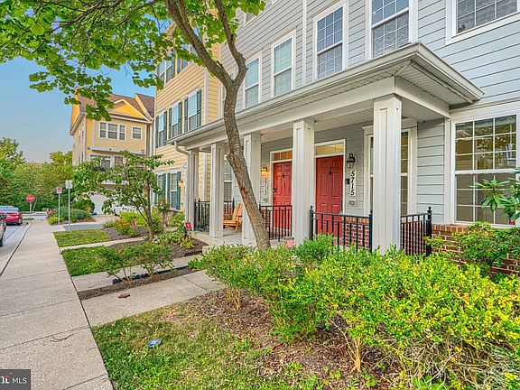 3rd image of 5715 Rosanna Pl