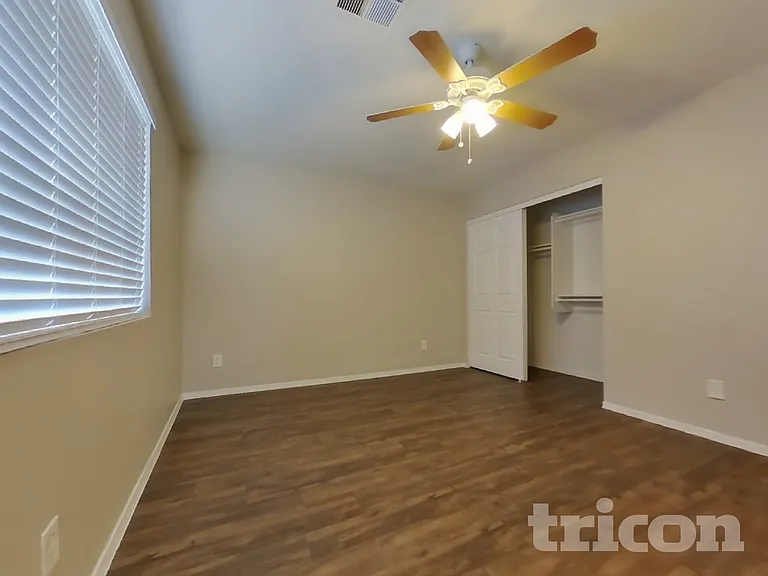 7211 S 8th Pl — Photo 9