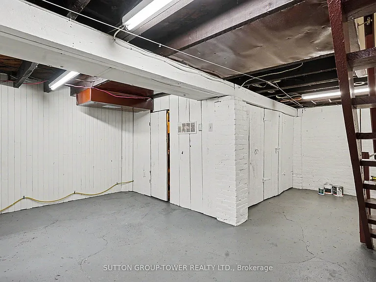 118 Castlefield Ave — Photo 27