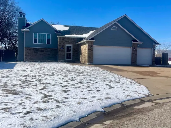 1705 S Shefford Cir, Wichita, KS 67209