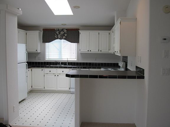 4th image of 2611 S 288th St Unit 23