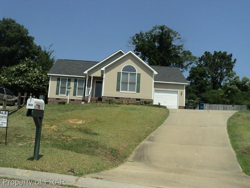 1st image of 305 Nettletree Ln