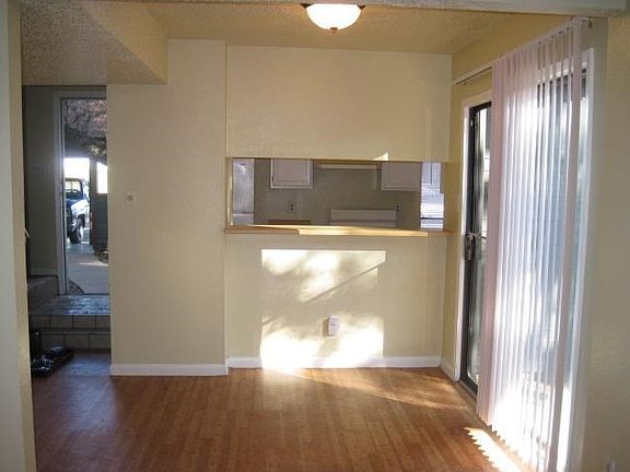5th image of 7003A Woodhue Dr