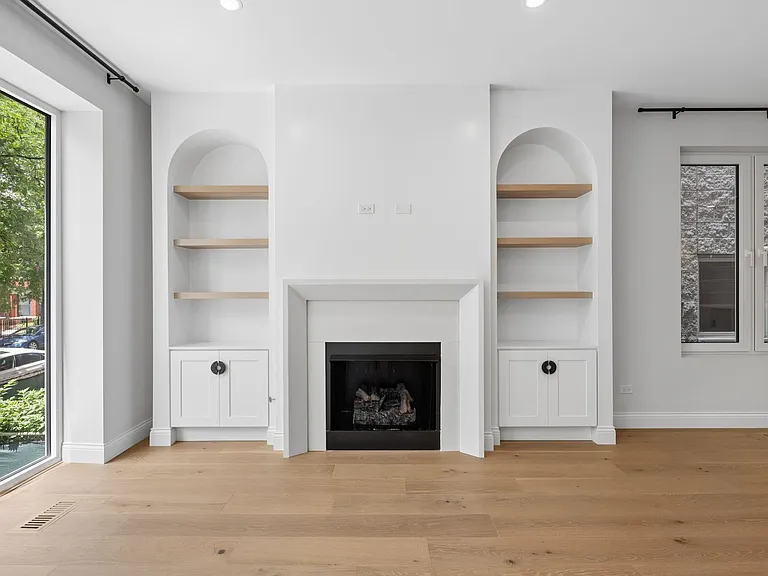 3739 N Clifton Ave #1 — Photo 4