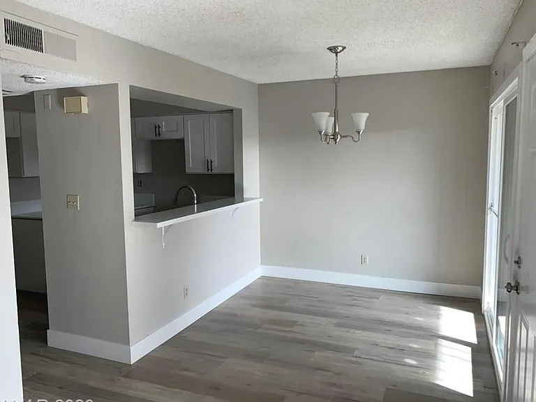 1501 Living Desert Dr #D — Photo 9