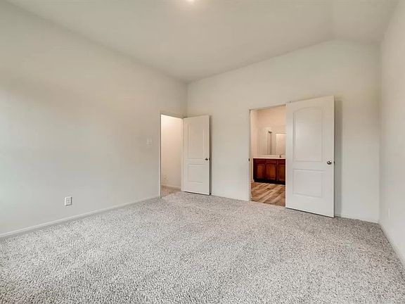 5th image of 721 Arlington Park Ct