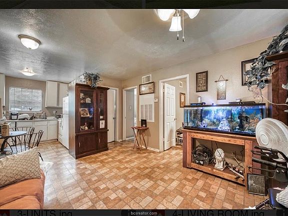 4th image of 2404 Jaguar Dr