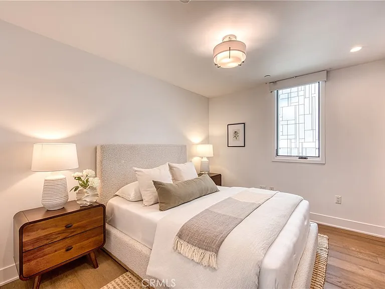 125 Hurlbut St #203 — Photo 21