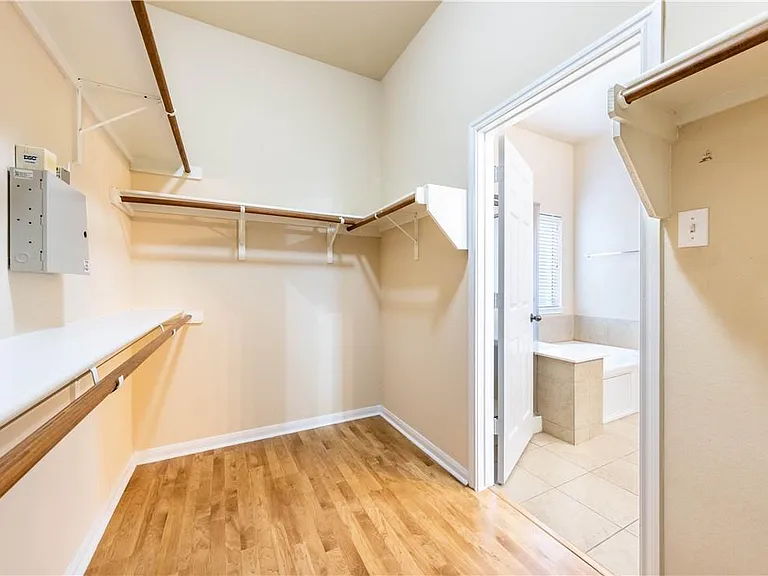 3509 Pine Needle Cir — Photo 23