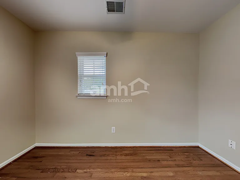 111 Graduate Ln — Photo 14