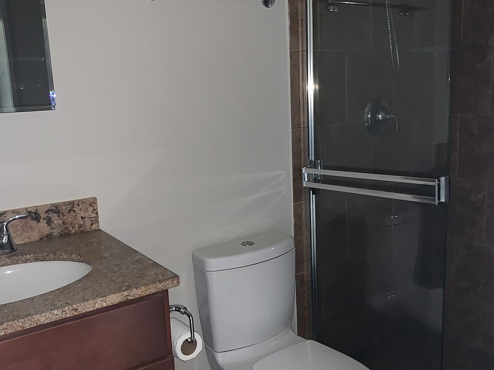bath off hallway