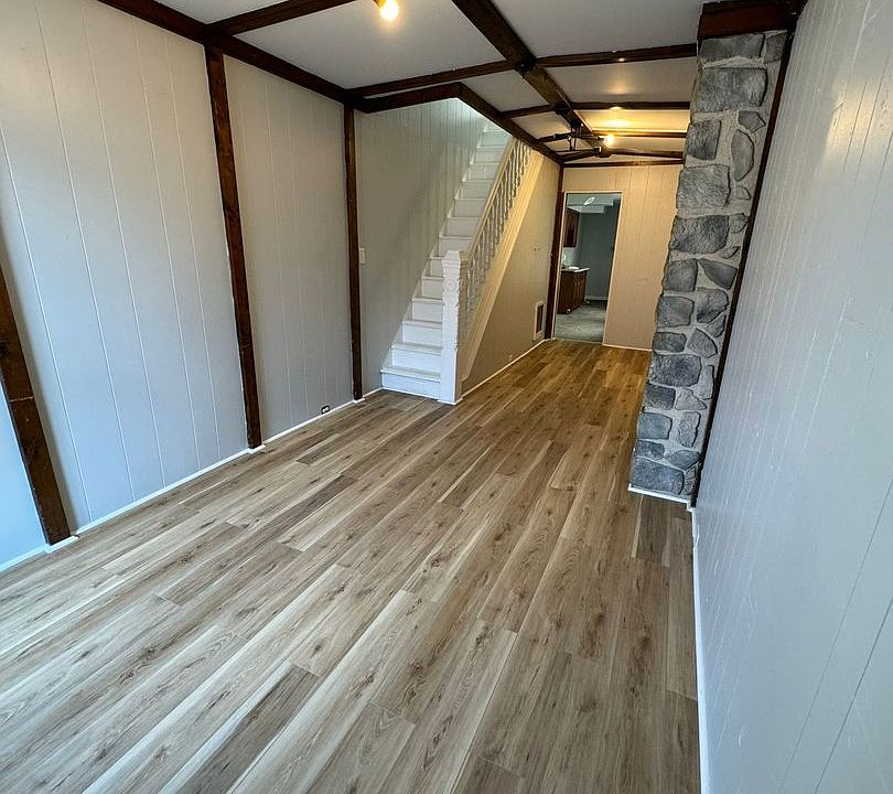 1st image of 125 Moss St