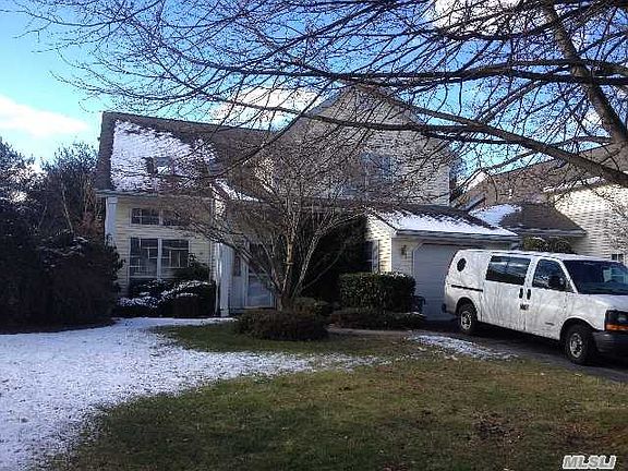 4th image of 10 Saddlebrook Ct