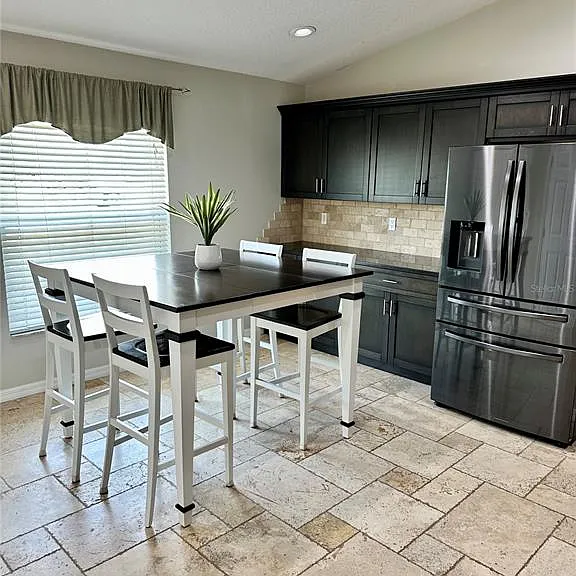 7 Lancaster Ln — Photo 8