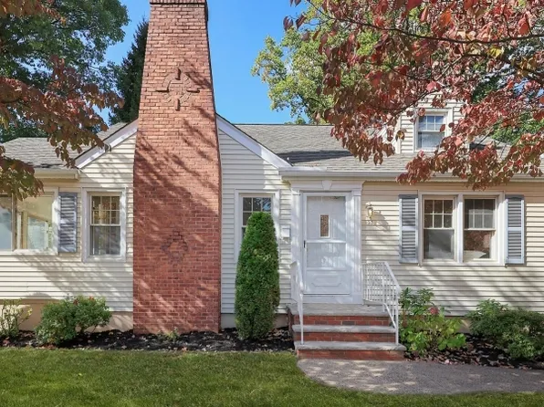 193 Locust Dr, Cranford Twp., NJ 07016