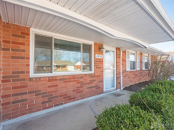 3rd image of 2830 Pinegrove Dr