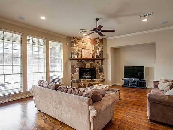 3rd image of 1300 Blue Sage Cir