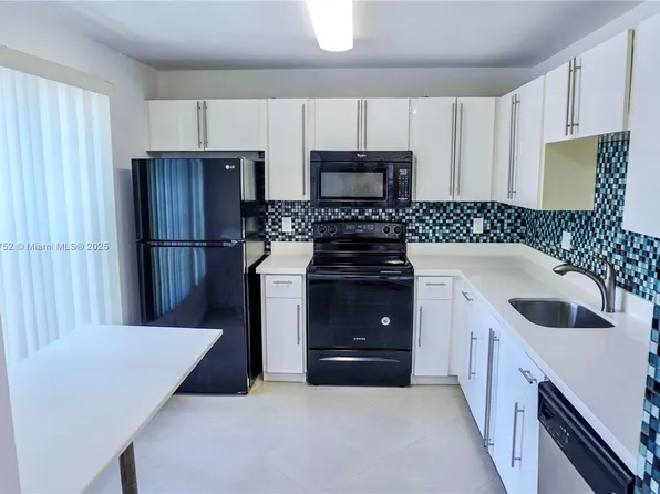 805 NW 108th Ter #7L5, Hollywood, FL 33026