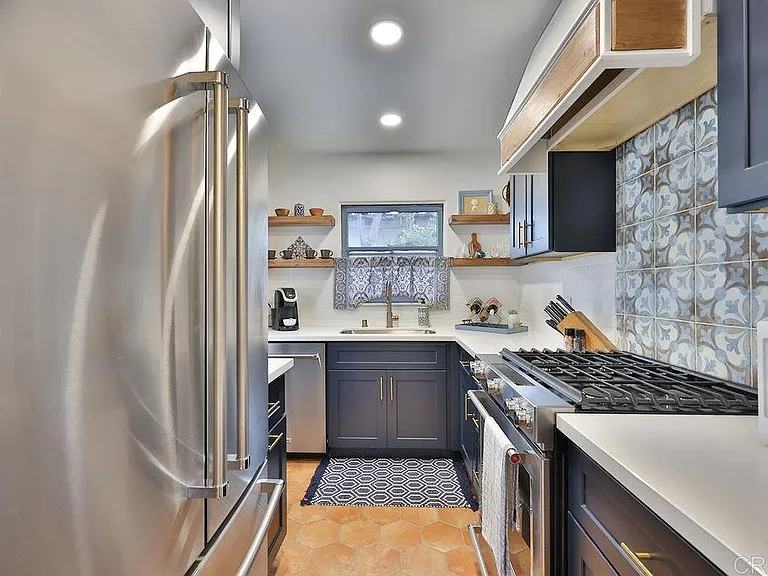 464 G Ave — Photo 10