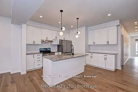 54 Pondcliffe Dr — Photo 5