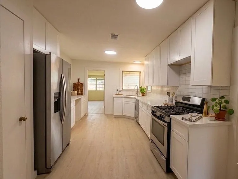 6131 Birdwood Rd — Photo 5