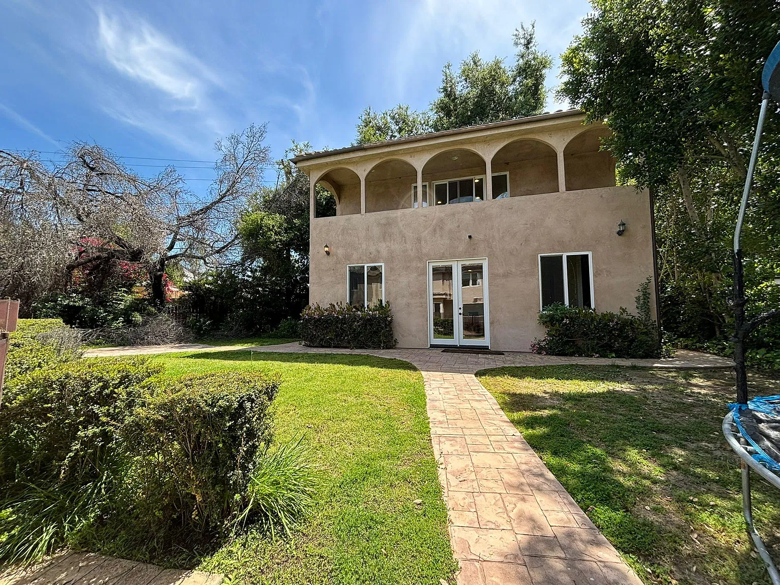 Otsego St, Encino — Photo 2