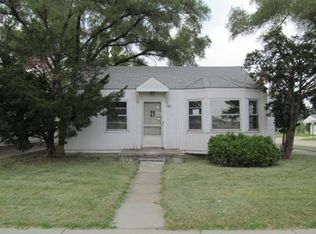 1271 E Rowland Ave, Madison Heights, MI 48071