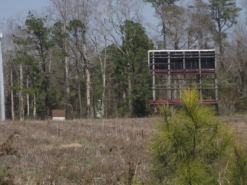 2nd image of 204 Pelletier Loop Rd
