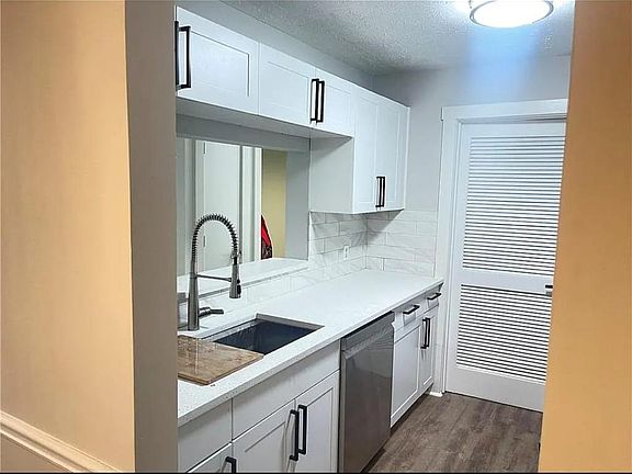 4th image of 5514 Mountain Springs Cir