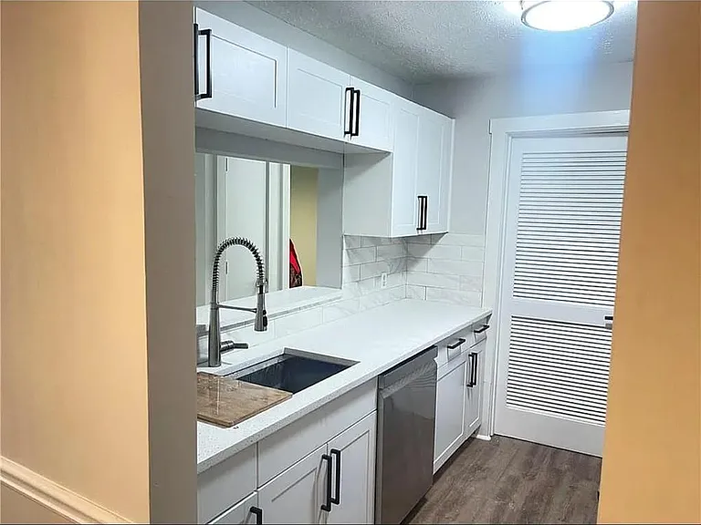 5514 Mountain Springs Cir — Photo 4