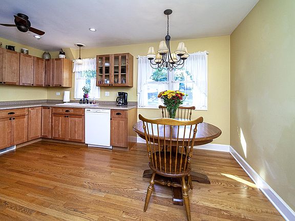 4th image of 362 Mitchell Dr