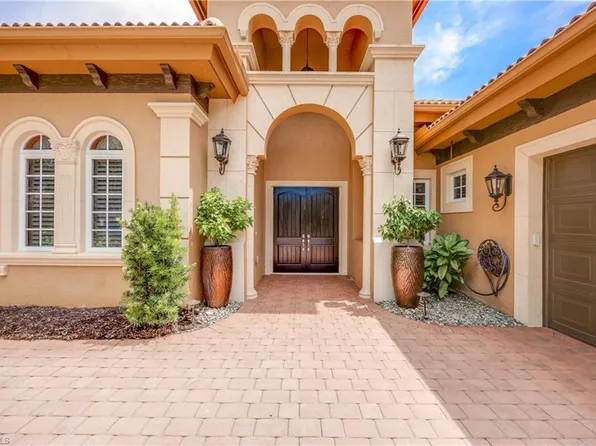 8906 Shenendoah CIR, NAPLES, FL 34113