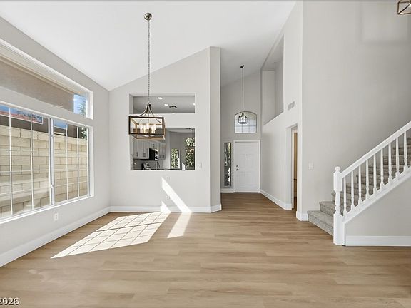 3rd image of 1906 Cardinal Point St