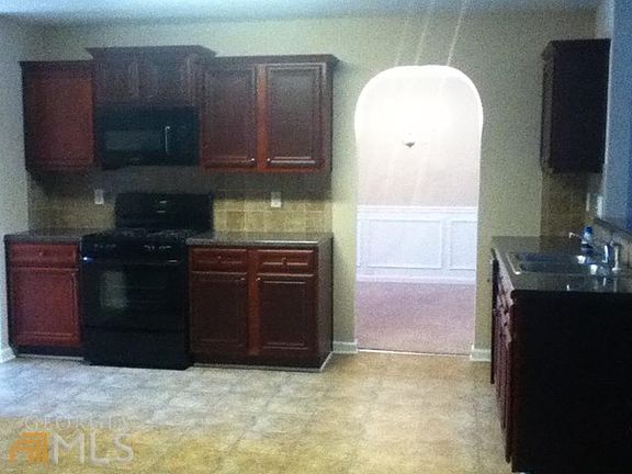 4th image of 1221 Ithaca Dr