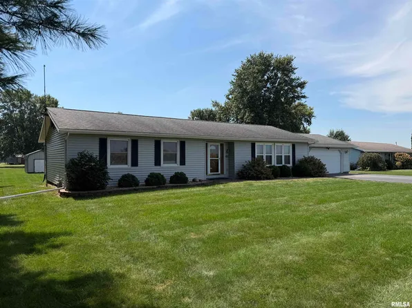 425 W Apple St, Kirkwood, IL 61447