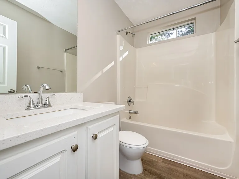 413 Grove Park Dr — Photo 16