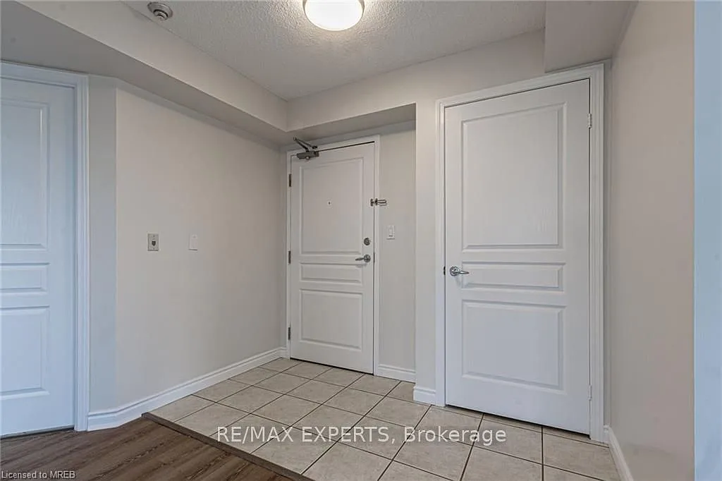 2 bed, $2,700 — Photo 2