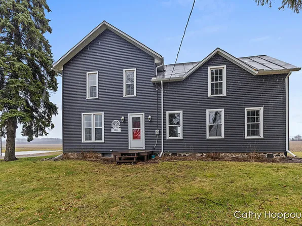 2206 Stage Rd, Ionia, MI 48846