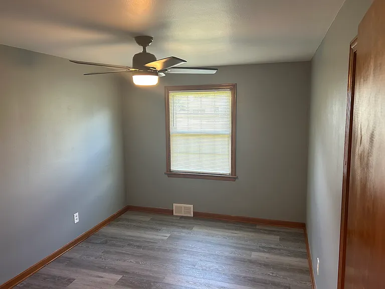 520 Forsythe Ave — Photo 7